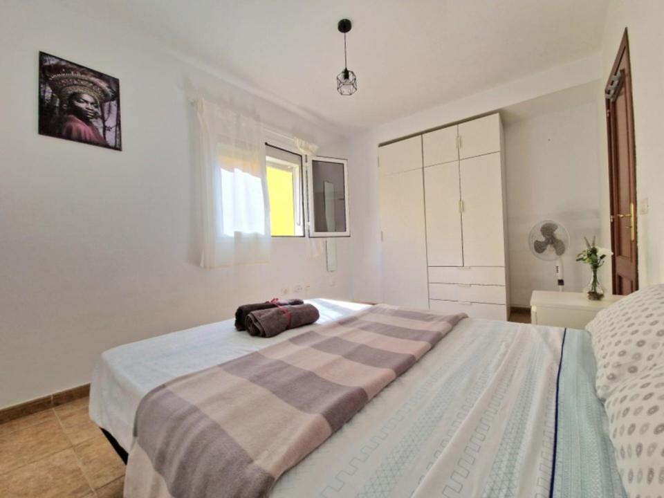 Spacious Independent Chalet Next The Airport - Sea 산이시드로 외부 사진