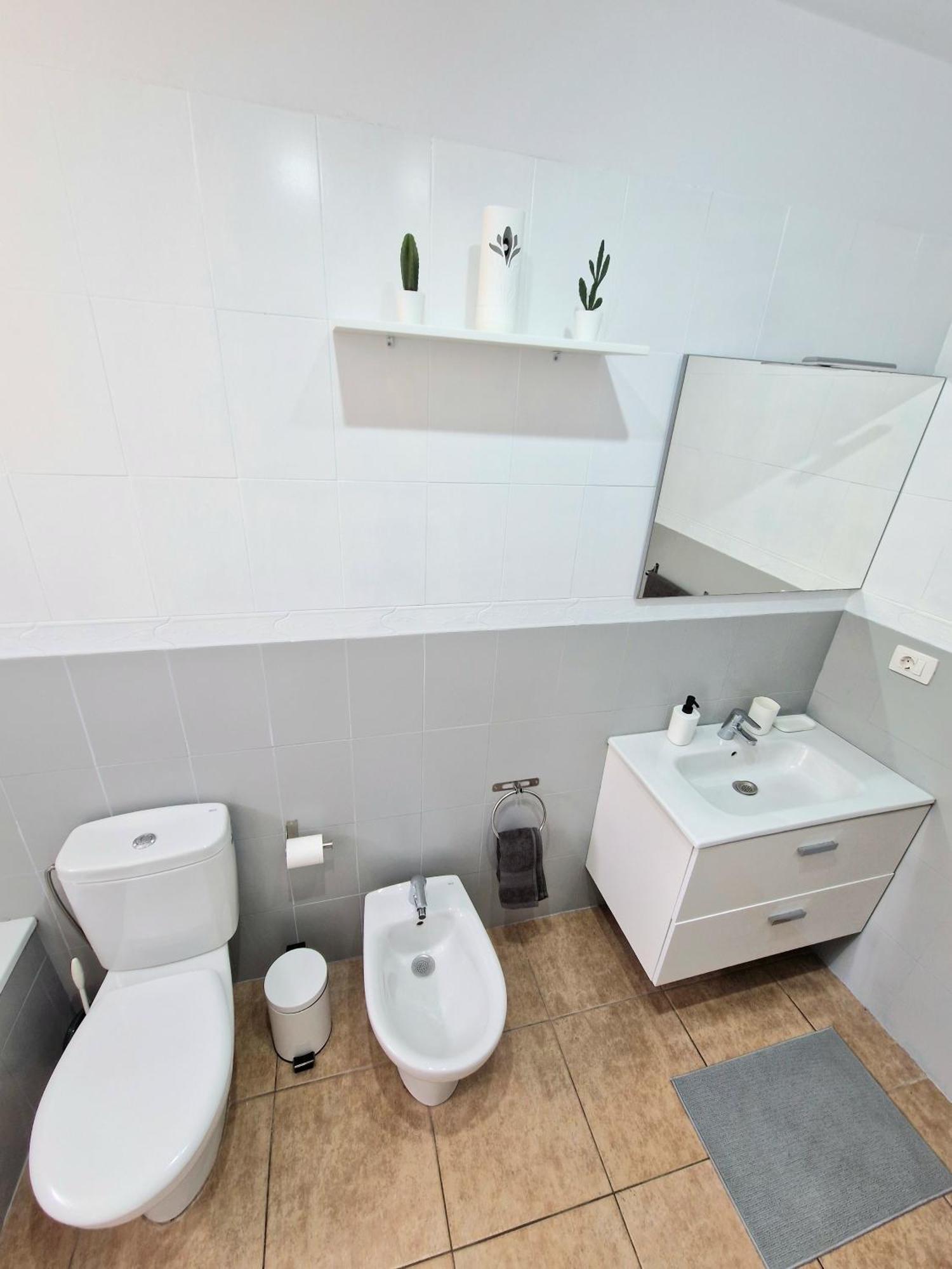 Spacious Independent Chalet Next The Airport - Sea 산이시드로 외부 사진