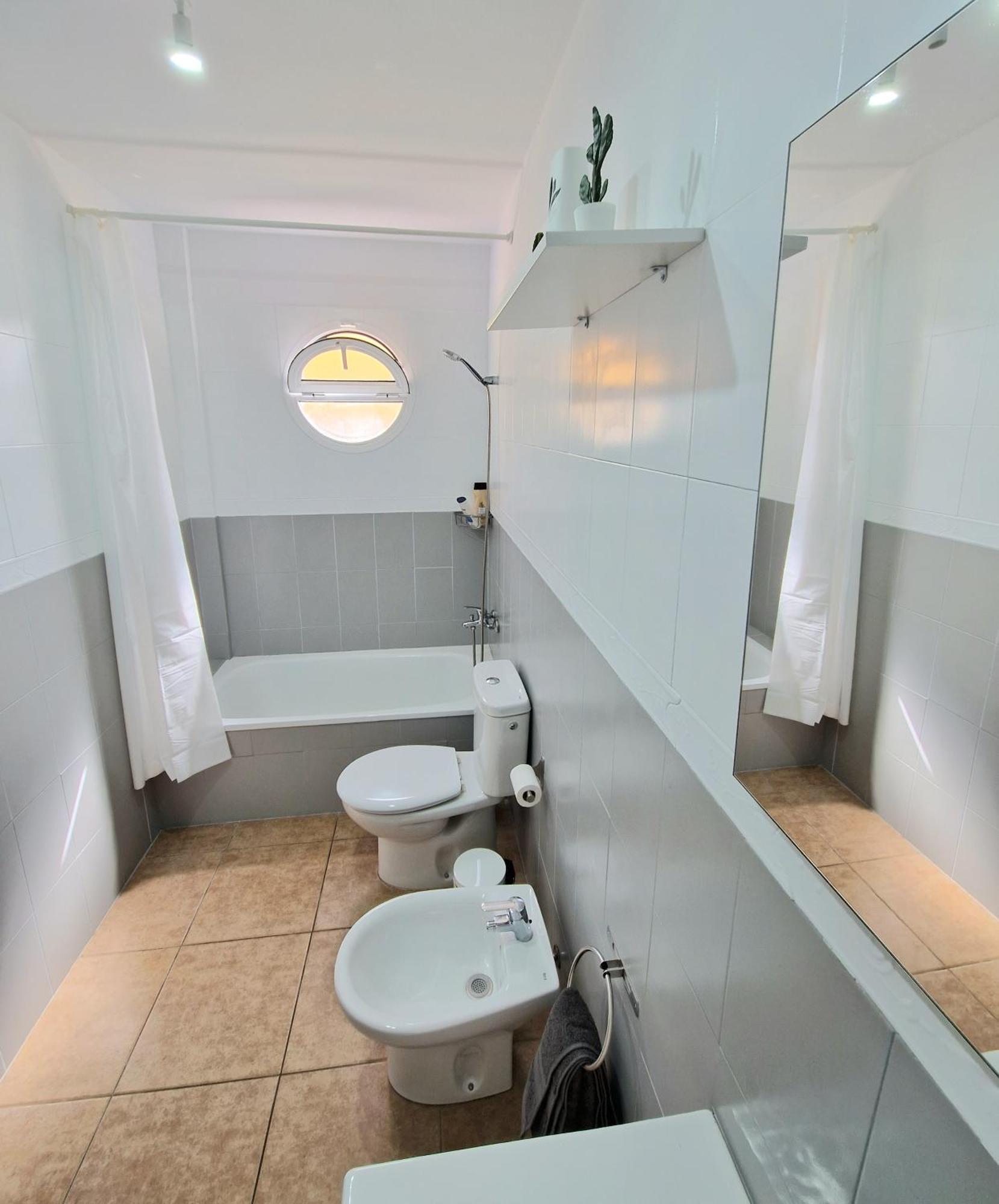 Spacious Independent Chalet Next The Airport - Sea 산이시드로 외부 사진